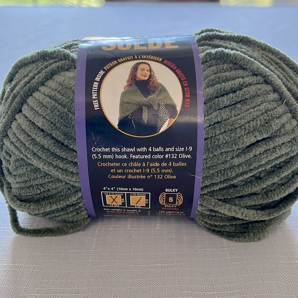 LION BRAND SUEDE YARN BUNDLE OF 7 - Picture 10 of 14